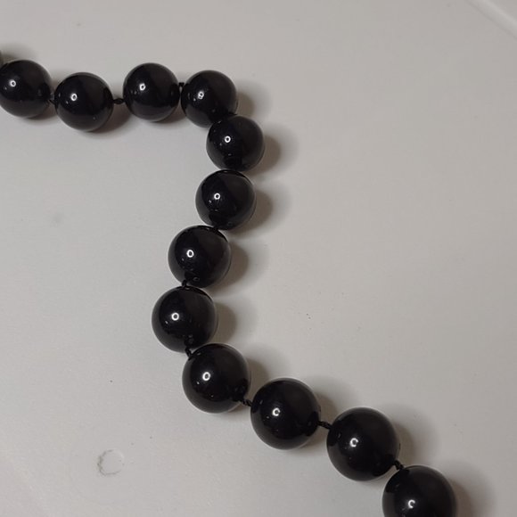 Black Plastic Bead Necklace With Large Metal Blue Pendant 25 Inches Long - Picture 5 of 12